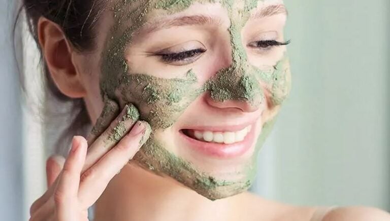 Turmeric Milk & Aloe Vera Face Pack